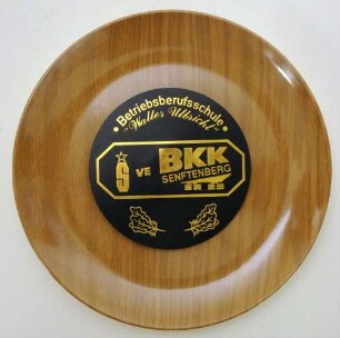 Wandteller "Betriebsberufsschule Walter Ulbricht des BKK Senftenberg"
