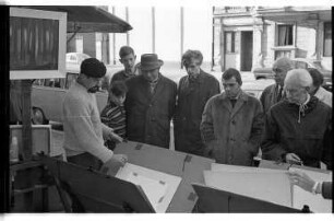 Kleinbildnegativ: Kreuzberger Bildermarkt, 1963