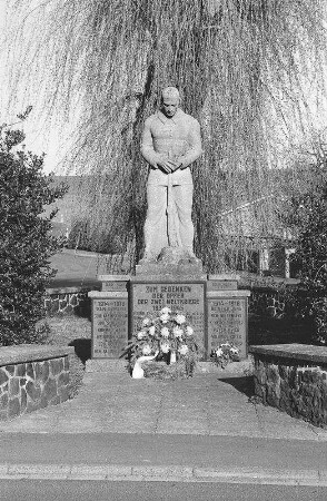 Kriegerdenkmal (Denkmal); Birstein, Waldschulstraße