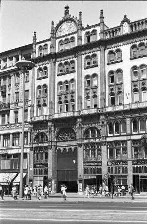 Budapest: Pariser Hof, ehem. Clothild Palais