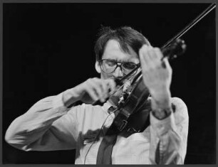 Krzesimir Marcin Dębski : Portrait des Jazz-Violinisten Krzesimir Marcin Dębski