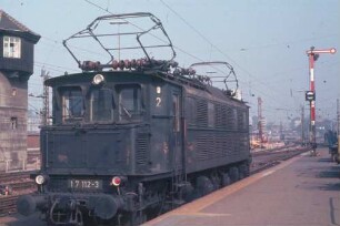 Stuttgart Hbf. Gleis 14 Lok 117 112 Lz Stw2 Ausfahrsignal