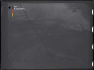 Im Flugzeug über den Kampfstätten der Flandernschlacht. Frühjahrs-Offensive 1918. Aufnahme der Luftstreitkräfte (1918)