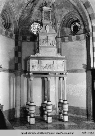 Arca di San Lanfranco
