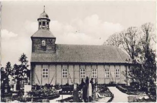 Kirche mit Friedhof