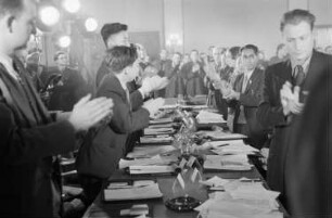Kongress des Exekutiv-Komitees des Weltstudentenbundes (IUS) 13.-17.01.1951 : Kongressteilnehmer