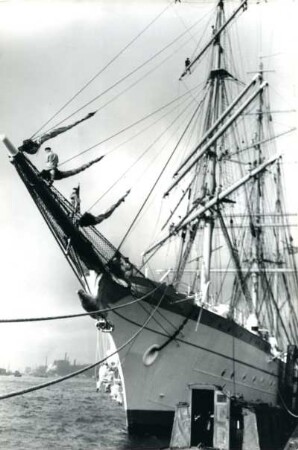 Segelschulschiff der Kriegsmarine 'Horst Wessel', Hamburg