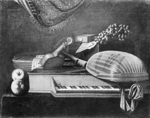 Stilleben mit Musikinstrumenten und zwei Äpfeln