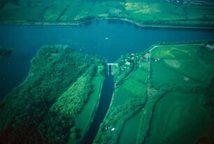 Schleuse "Strohbrück" am Nord-Ostsee-Kanal