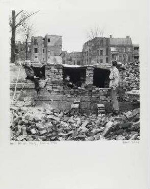 Am Olivaer Platz, Berlin 1954