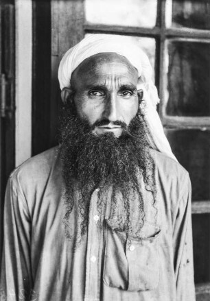 Rasthausbesitzer (Deutsche Indien-Expedition 1926/1929)