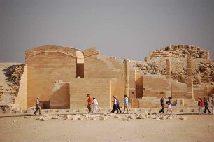 Kairo - Grabungsstätte Sakkara : Grabungsstätte bei der Stufenpyramide des Königs Djoser in Sakkara, aufgenommen 2006 bei Kairo