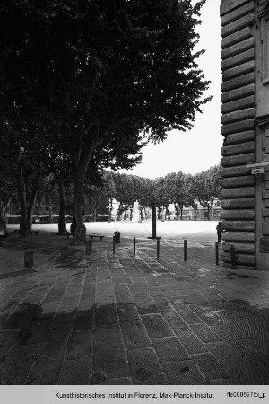 Piazza Napoleone, Lucca