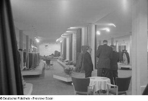 Ausstellungsfläche mit Stoffproben