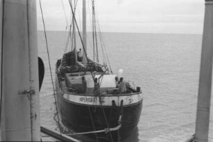 Ein Schiff : Blick auf ein Schiff.