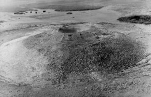 Vulkan aus Kieselsinterterrassen, springende heiße Quelle, Island