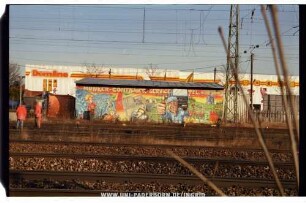 MUNKER-CONTAiNER-SERViCE GmbH | TEL: {TELEFONNUMMER} | MARCO "jeRko"