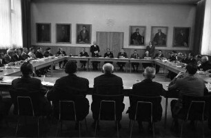 Besuch von Bürgermeister Kuhn und 35 Stadtratsmitgliedern der Stadt Homburg an der Saar in Karlsruhe