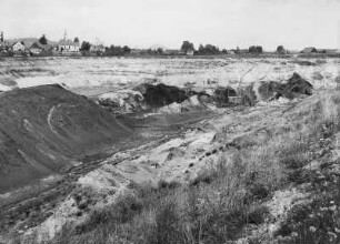 Braunkohletagebau am Südrand der Pließnitzaue bei Berzdorf an der Eigen (Ort 1969/1970 devastiert)