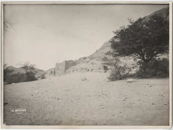 Ruinen vom Cerro de Borró. Es ist dieses ein einzelner Berg in der Hacienda de Collús, zusammengehörig mit der Hacienda Pomalca, Provinz Chiclayo.