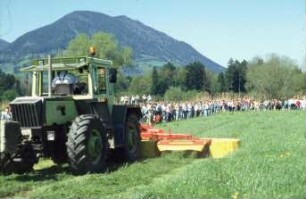 Fotografie: Futtererntetechnik, Mähwerk, Scheibenmähwerk, Mähaufbereiter, Rückfahreinrichtung