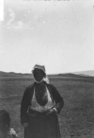 Frau in Tracht : Frauenporträt