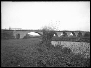 Dornstetten, Freudenstadt: Steinbrücke über Fluss