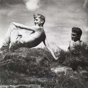 Russland, Mitte 1943. Ich + Hartl (Oesterreich), Pause beim Bunkerbau