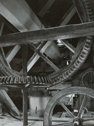 Deutschland. Windmühle, Inneres, Flügelwelle und Getriebe