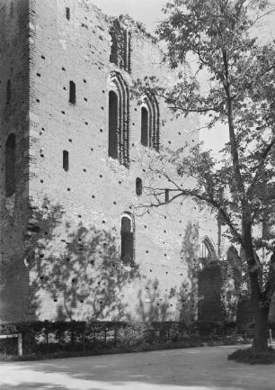 Dom & Sankt Peter und Paul — Westwerk