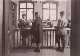 Dresden. Sächsische Landesbildstelle, Abholung Lichtbildreihen, 1930