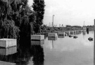 Aufhöhung der alten Nordschleuse Herne-West 1955/Rhein-Herne-Kanal