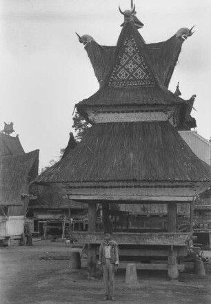 Beratungshaus : Beratungshaus der Batak im Dorf Naman