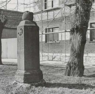 Denkmal für die Gefallenen des 1. Weltkrieges der Gemeinde Albersdorf : Denkmal für die Gefallenen des 1. Weltkrieges der Gemeinde Albersdorf. Stein (nach 1918). Markranstädt-Albersdorf, Seebenischer Straße