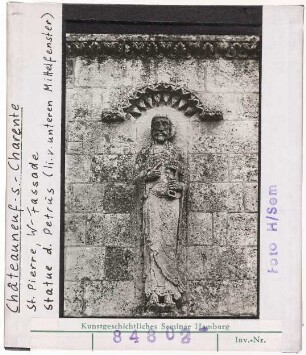 Châteauneuf-sur-Charente: Saint-Pierre, Westfassade, Statue des Petrus