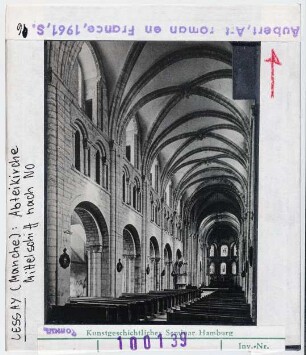 Lessay (Manche): Ehemalige Abteikirche, Inneres, Mittelschiff nach Nordosten