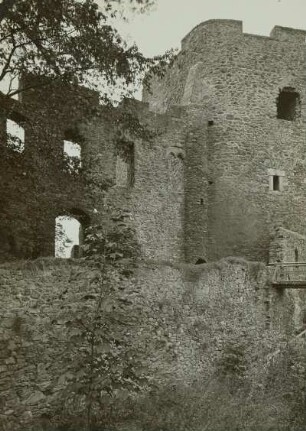 Frauenstein, Ruine : Ruine Frauenstein. Ostfront des Hochschlosses