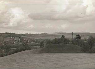 Ostritz. Schanze auf dem Venusberg, dahinter das Tal der Görlitzer Neiße mit Ostritz