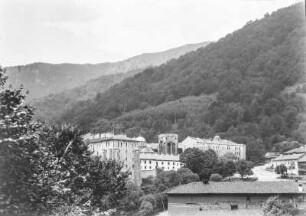 Gebäudeanlage : Bulgarien. Blick zum Kloster Rila