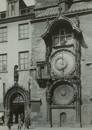 Prag, Altstädter Rathaus : Prag. Altstädter Rathaus mit Astronomischer Uhr (um 1490)