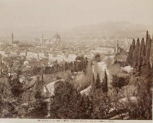 Blick über Florenz von San Miniato al Monte aus