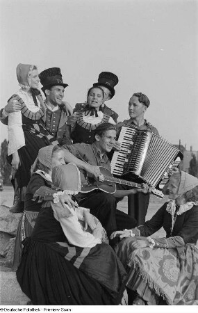 Ensemble in Tracht