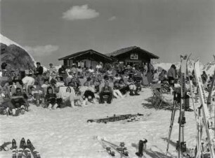 Sonnenbad auf dem Schwarzköpfle auf der Alpe Nova