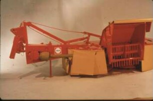 Fotografie: Erntetechnik, Mähwerk, Heckanbau, Trommelmähwerk, Mähaufbereiter