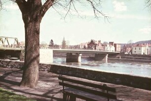 Alte und neue Weserbrücke in Hameln/Weser