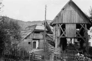 Hütte : Hütte eines Dorfes in den Alpen.