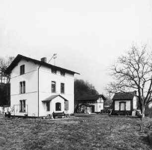 Ehem. Bahnwohnhaus; Villmar, Unterau 4