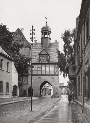 Bad Schmiedeberg, Autor, Feldseite