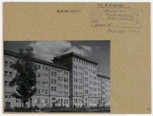 Straßenansicht. Berlin, Friedrichshain, Neuer Weidenweg (eigentlich Weidenweg)/Auerstraße