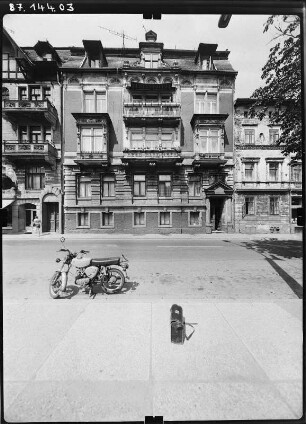 Altenburg, Rosa-Luxemburg-Straße 14. Wohnhaus. Straßenfront